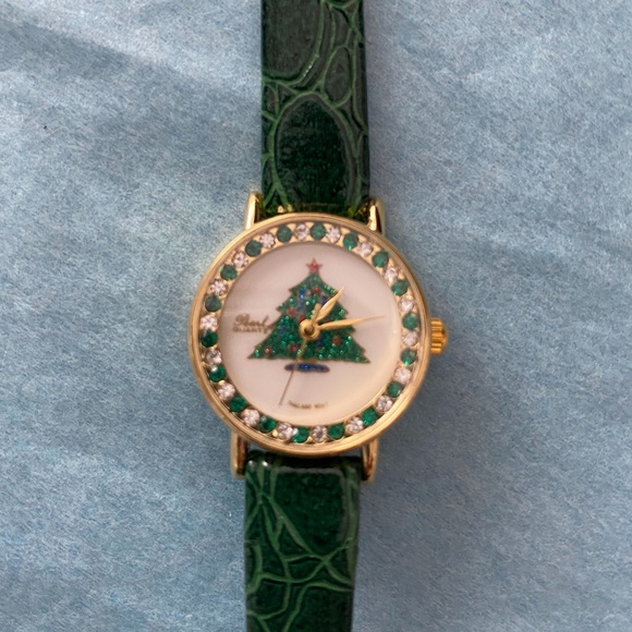 Vintage Pearl Quartz Leather & Crystal Christmas Tree Watch main image 10